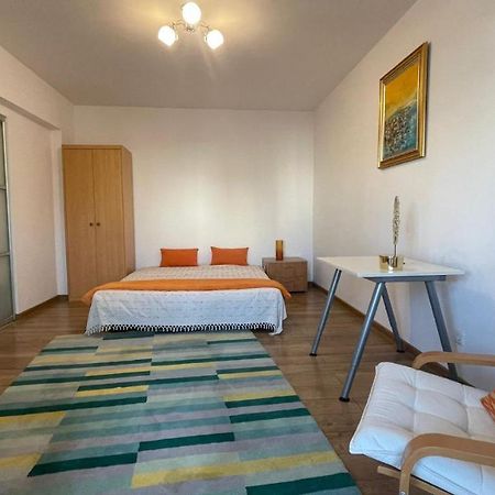 Studio Old Town City Center Calea Victoriei Bukarest Eksteriør billede